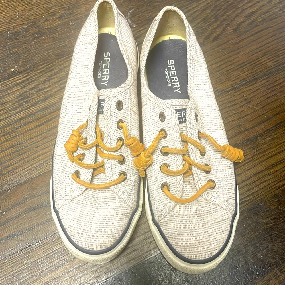 Sperry Sneakers🔥